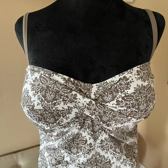 Tommy Bahama Brown and White swimsuit/cover up set. Size 16 NWOT - Picture 4 of 10